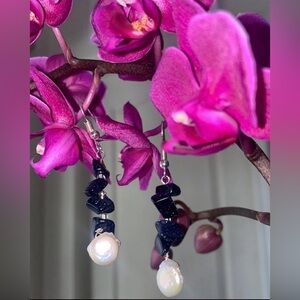 Obsidian Pearl Drop Earrings